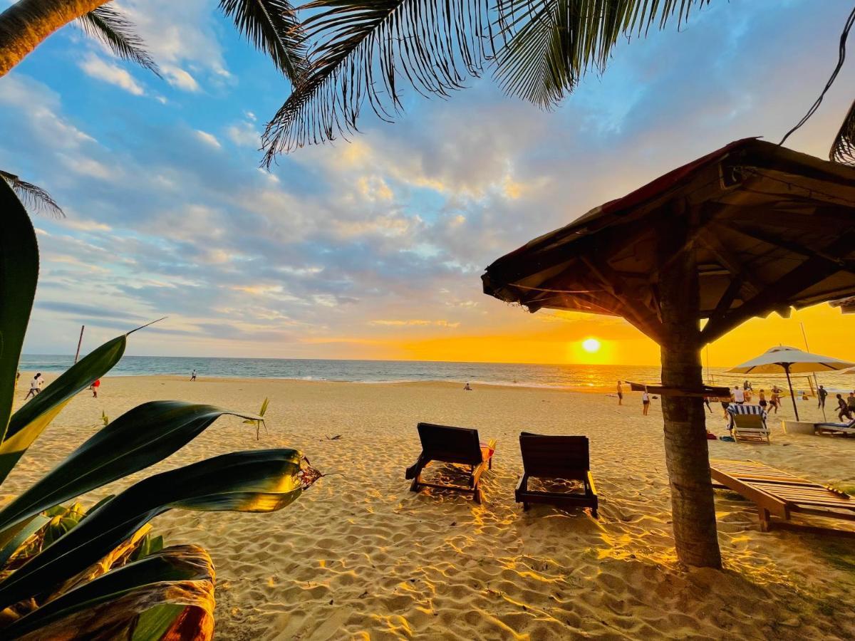 Prana Beach Hotel Ex Guli ฮิกคาดูวา ภายนอก รูปภาพ