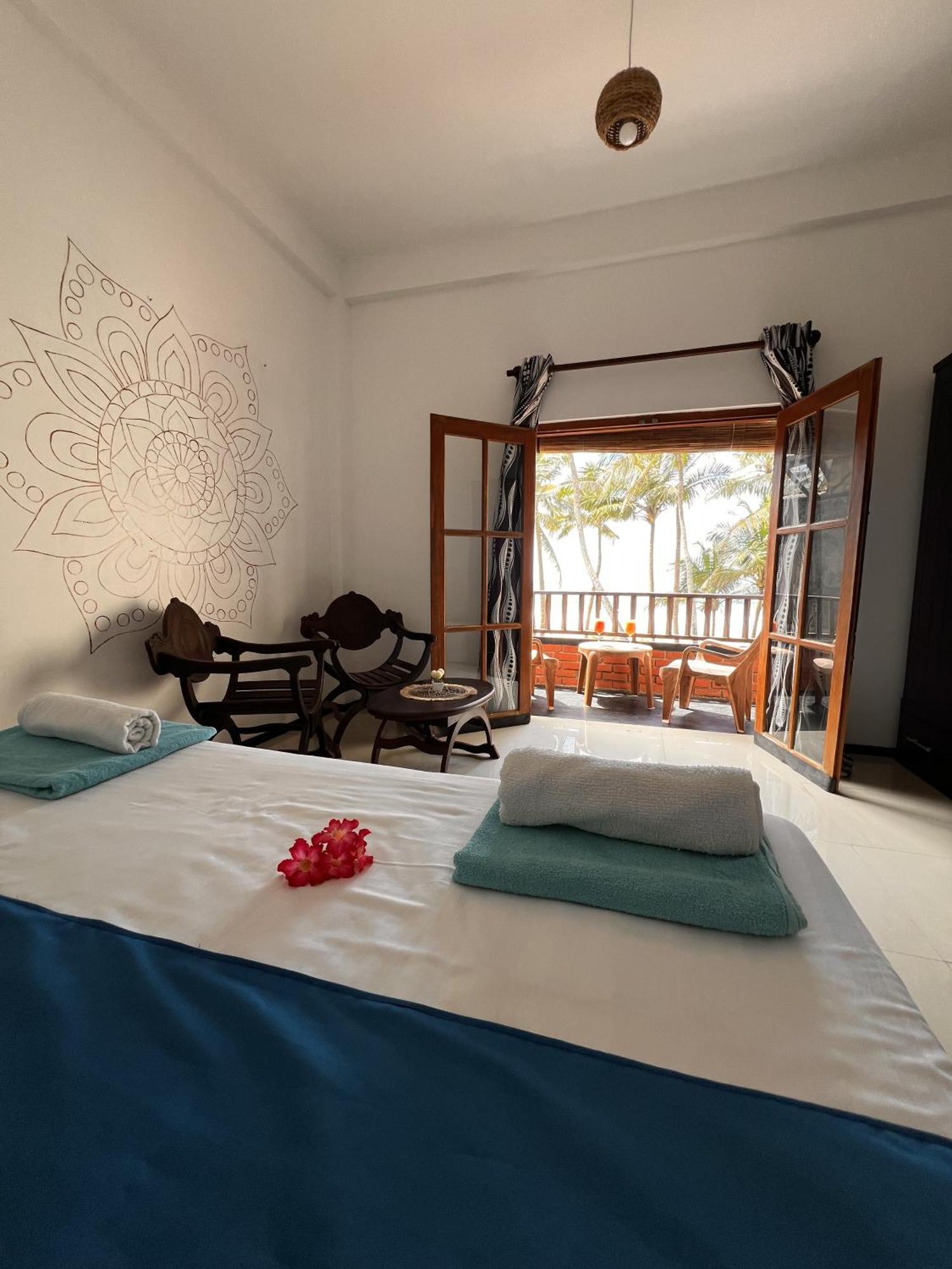 Prana Beach Hotel Ex Guli ฮิกคาดูวา ภายนอก รูปภาพ